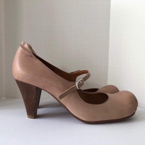 Chie MIhara high heeled shoes with strap. dusty pink. size 9 - Picture 4 of 7